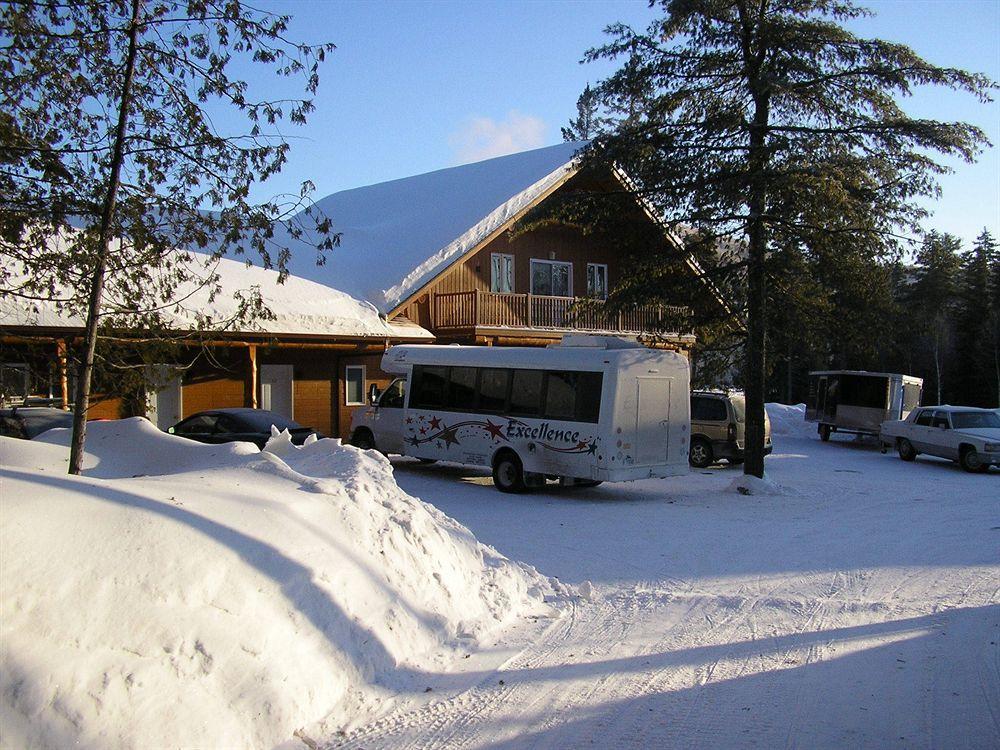 Lac-Saguay Motel Ours Bleu מראה חיצוני תמונה